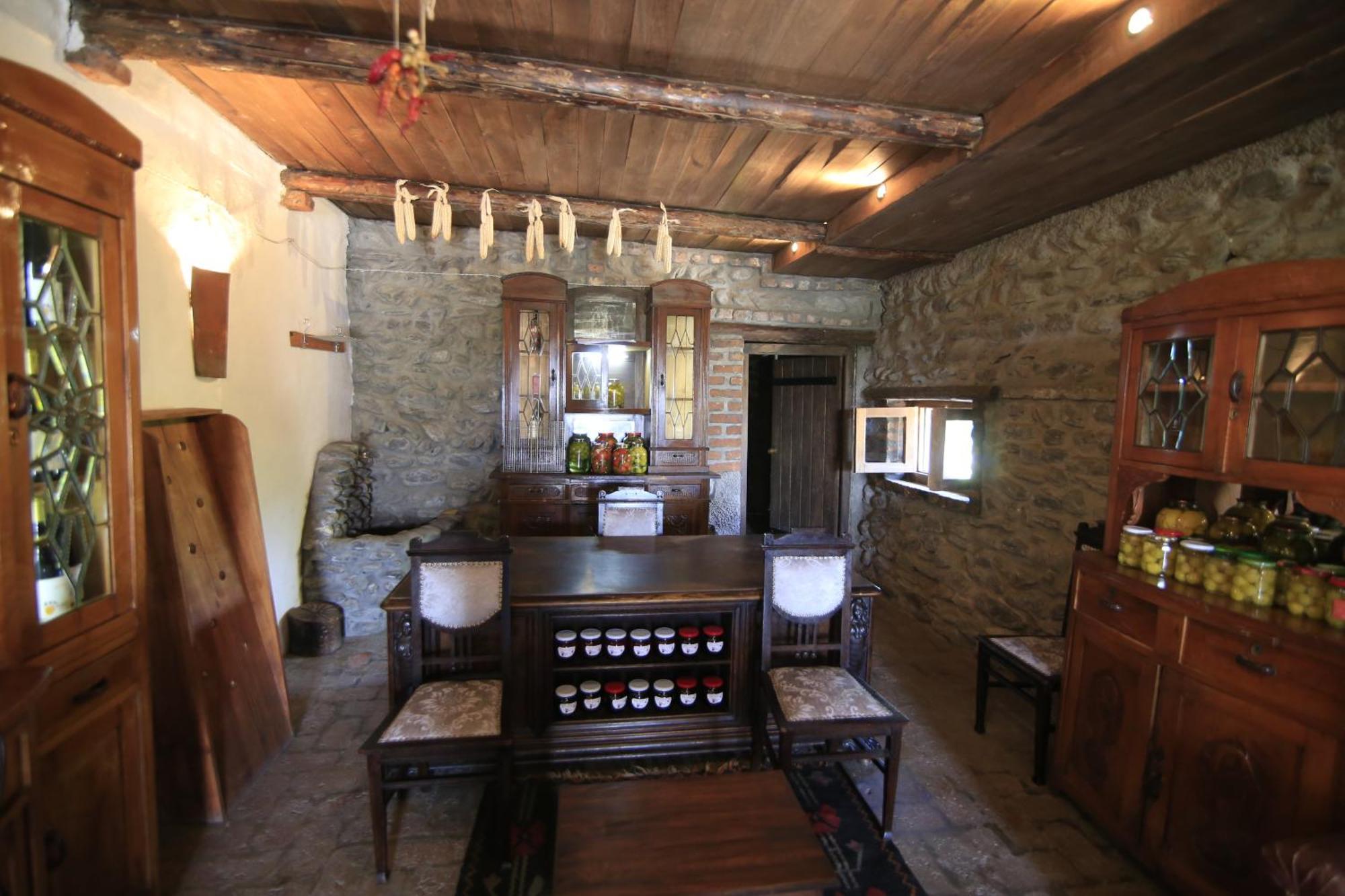 Tkhilistskaro Chateau Bruale מראה חיצוני תמונה
